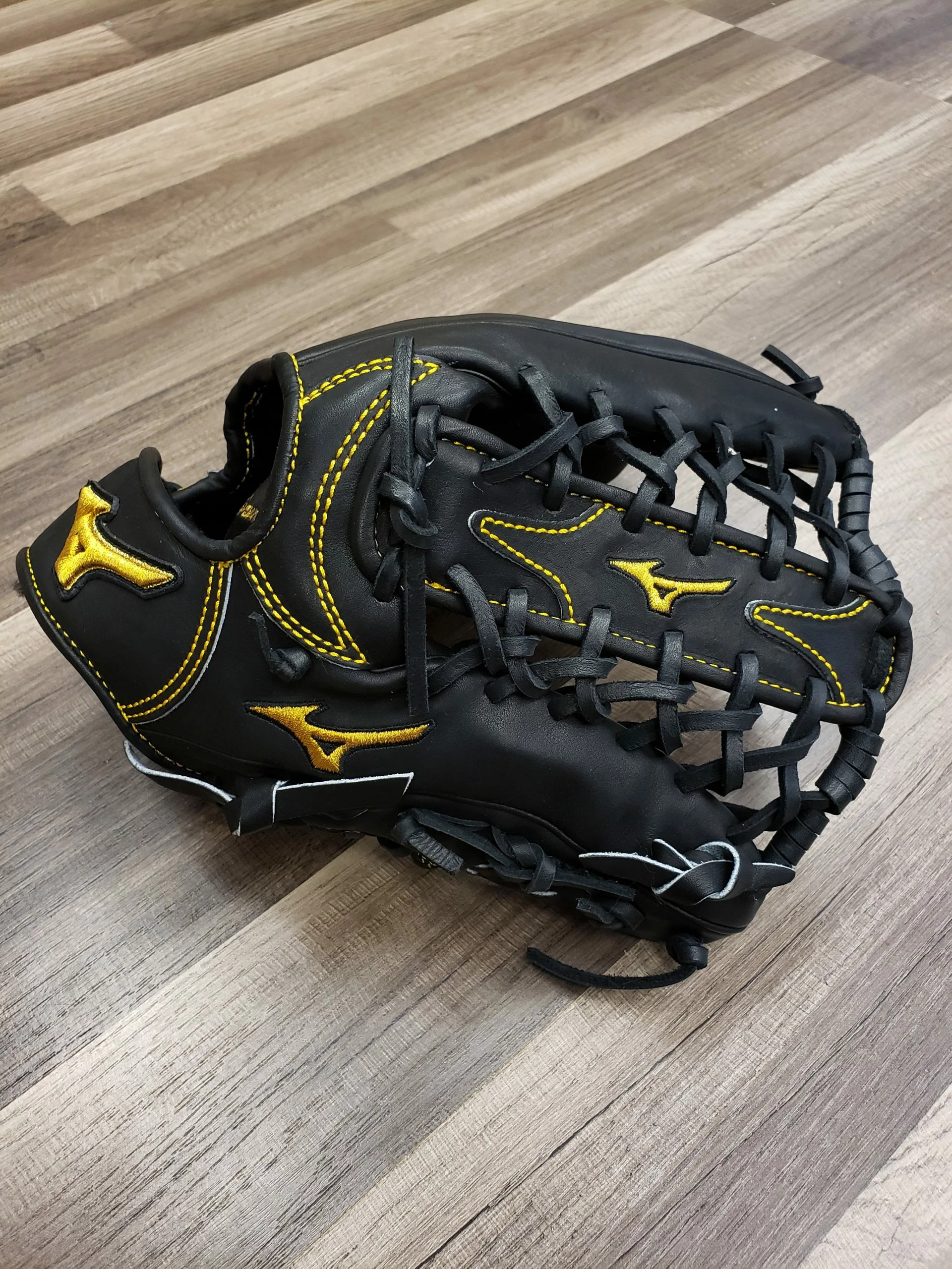 Mizuno Pro Limited 12.75" (Floor Sample)