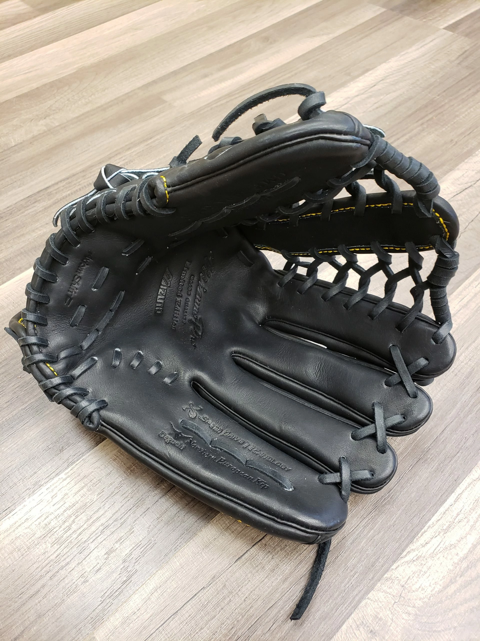 Mizuno Pro Limited 12.75" (Floor Sample) - Image 2